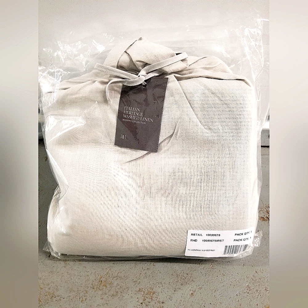 RH Italian Heritage Washed Linen(mist) KING